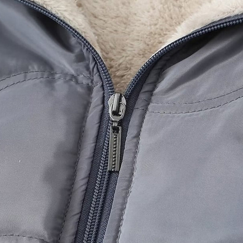 Warme Jacke mit Kapuze und Reißverschluss für Frauen