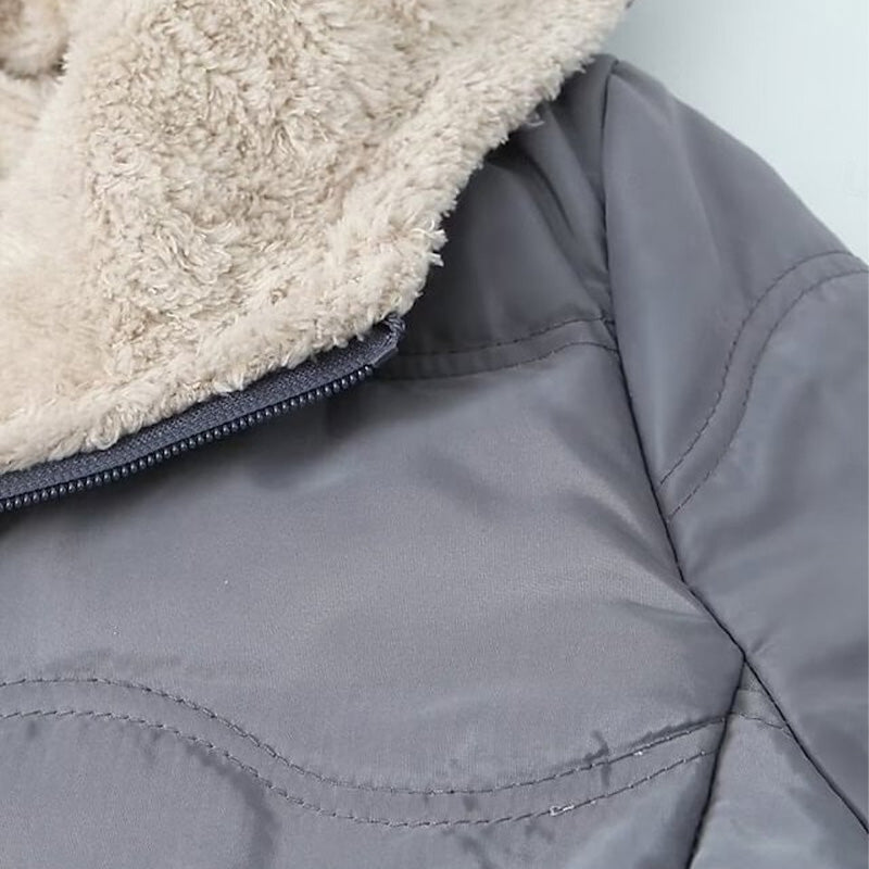 Warme Jacke mit Kapuze und Reißverschluss für Frauen