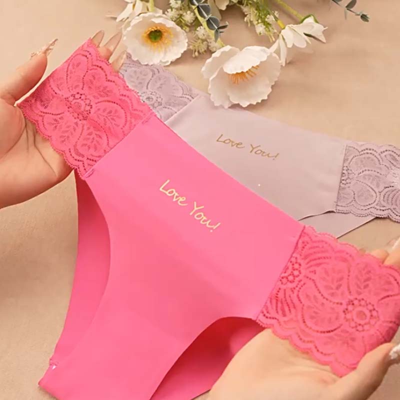 Atmungsaktiver Slip für Damen mit Buchstabenmuster und Spitzenbesatz