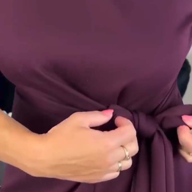 Elegantes Midikleid für Damen mit Knotendetail und Schlitz