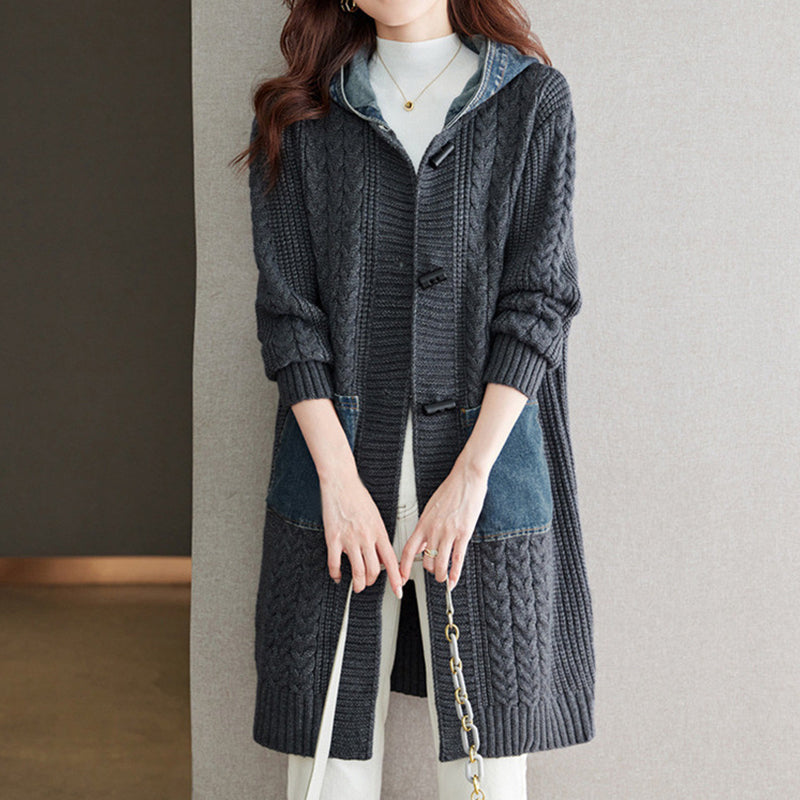 Strickmantel mit Knopfdetails und Patchwork