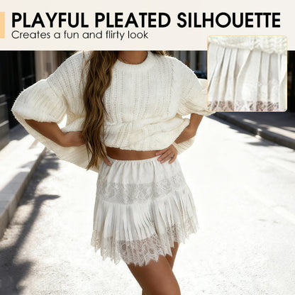 Modischer plissierter Minirock mit Spitzenbesatz